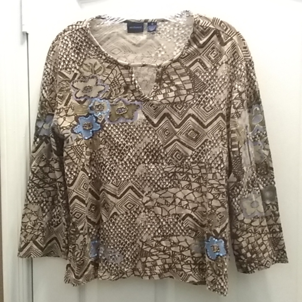 FINAL MARKDOWN Decorative westbound top medium